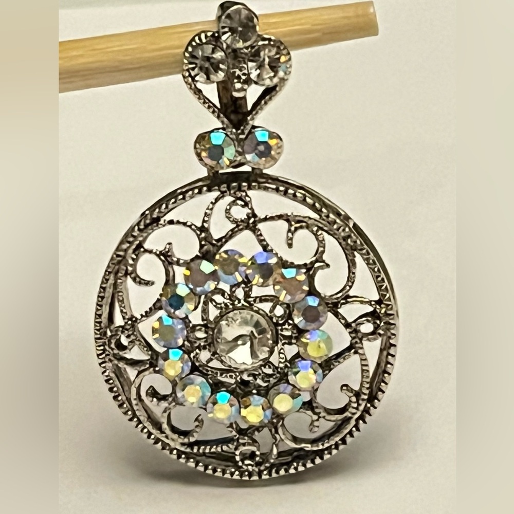 Lia Sophia pendant